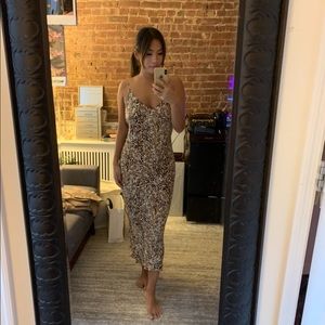 Aritzia / Wilfred Slip Dress - Size M, worn once!